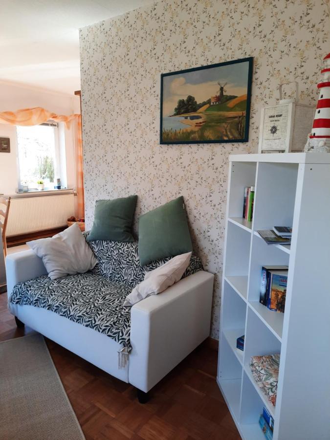 Ferienhaus In Buesumer Deichhausen - Buesum An Der Nordsee Fuer Bis Zu 9 Personen 외부 사진